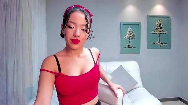 Freechat RoseFerrera on StripChat