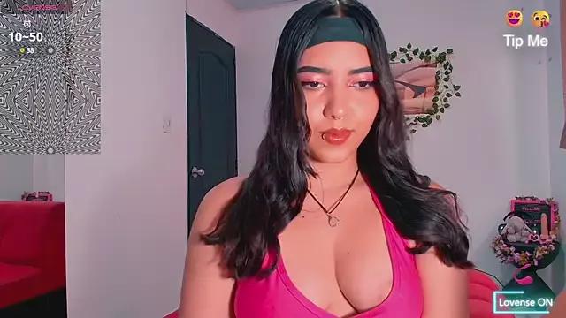 roxycastelloo on StripChat 