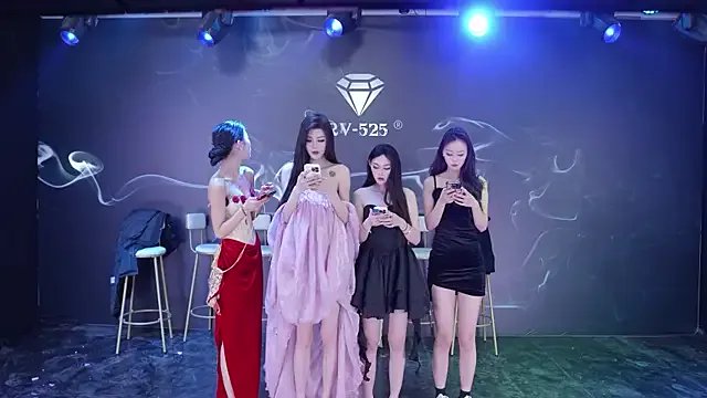 RV-525 from StripChat