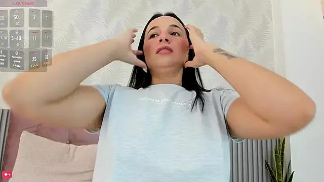Sally_Azmani_ on StripChat 