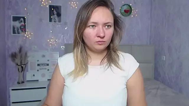 SallyVerda on StripChat 