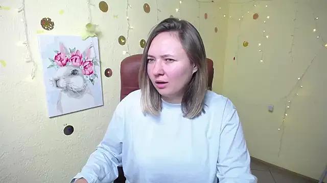 SallyVerda on StripChat 