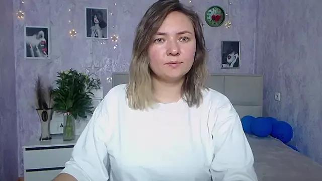 SallyVerda on StripChat 