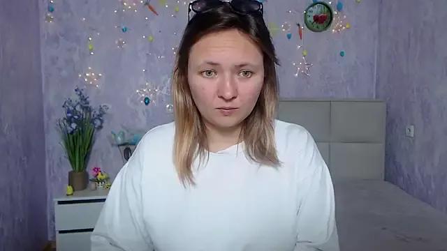 SallyVerda on StripChat 