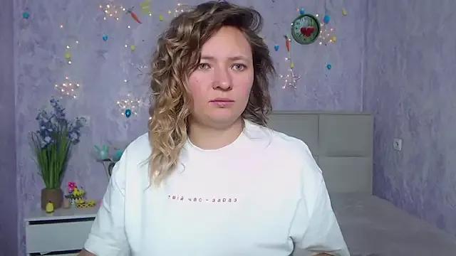 SallyVerda on StripChat 