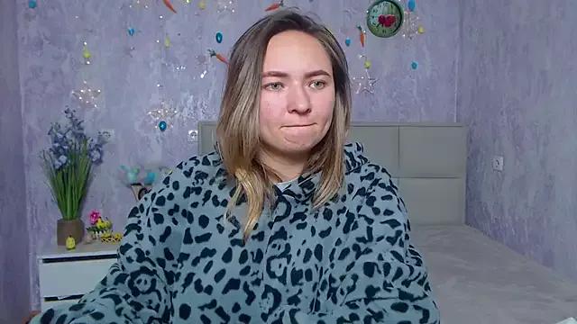SallyVerda on StripChat 