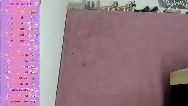 salomezanin on StripChat 