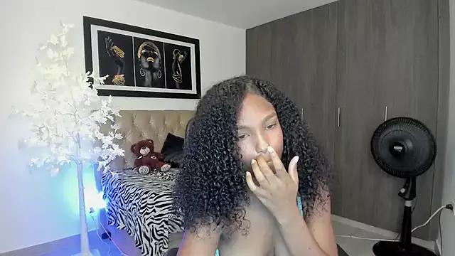 samanthaa_fox1 on StripChat 