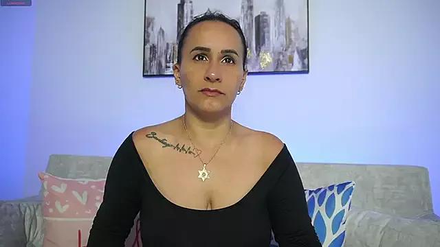 Sara_Charmy on StripChat 