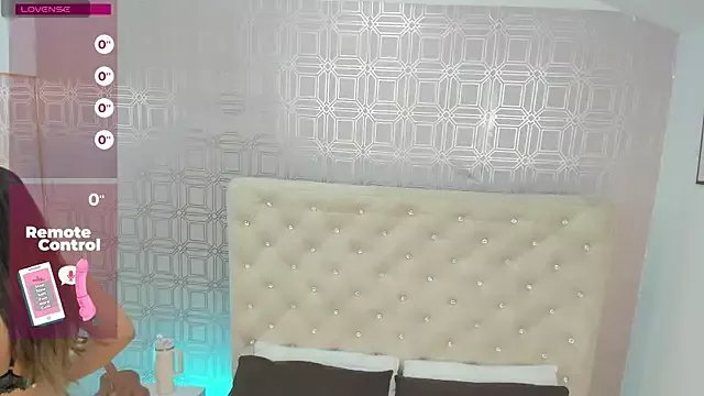 Sara_Desire on StripChat 