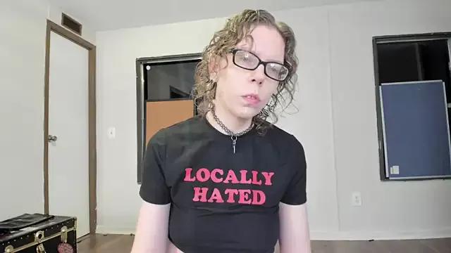 SaraDesirexo on StripChat 