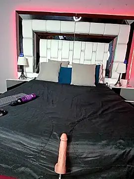 Freechat Sarafountain on StripChat