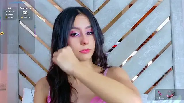 Sarah-Grace on StripChat