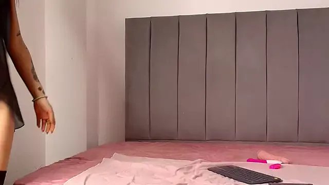 Private Sasha-Bloom on StripChat