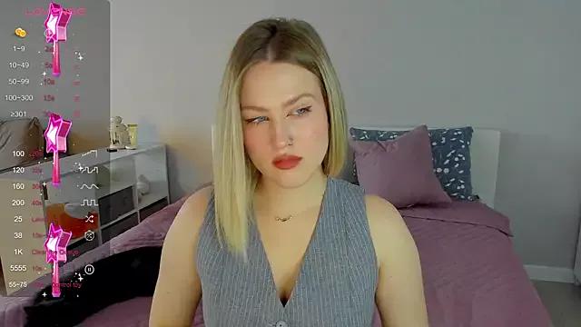 Sassy_Talkin_ on StripChat 
