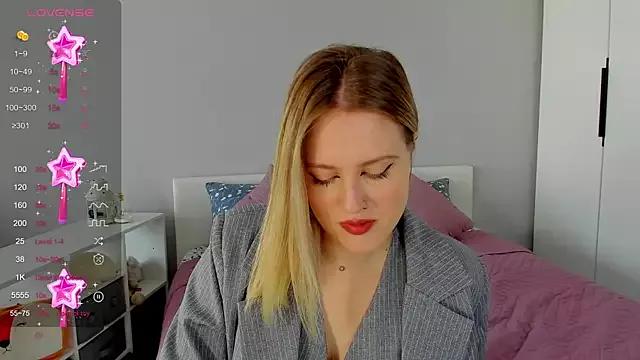 Sassy_Talkin_ on StripChat 