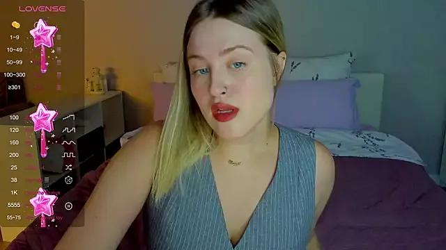 Sassy_Talkin_ on StripChat