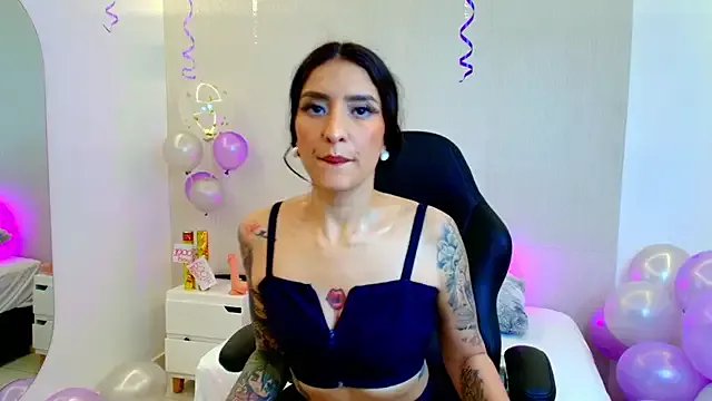 Scaarlettfox on StripChat