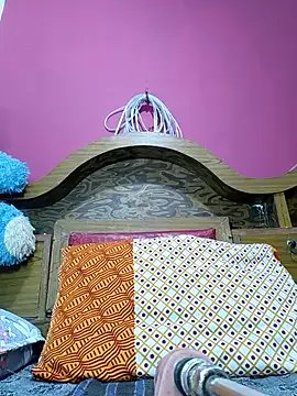 Freechat sexychutxxx7 on StripChat