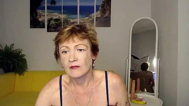SexyGrandma_ on StripChat