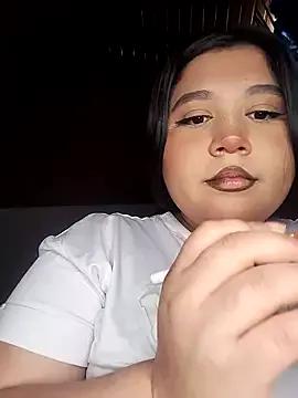 sharyl_24 on StripChat 