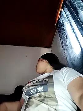 sharyl_24 on StripChat 