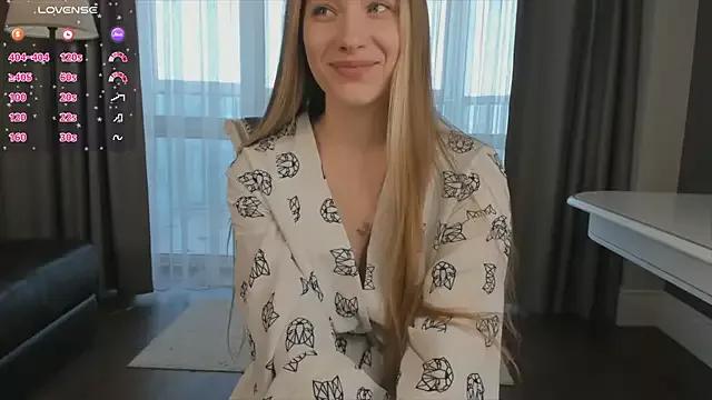 SheenaDrye on StripChat 
