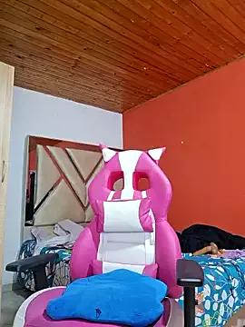 Freechat Shermie24 on StripChat