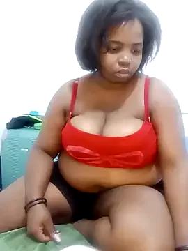 ShySexyBaddiexx on StripChat 
