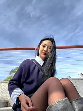 so-linger from StripChat