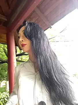 Freechat so-linger on StripChat