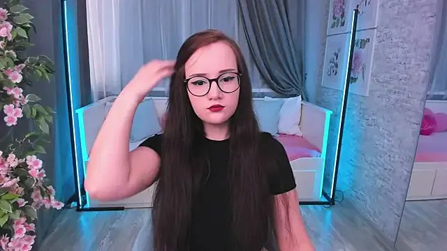 Freechat StellaGloww on StripChat