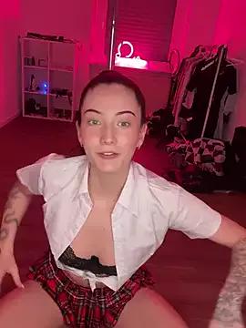 Sugarlina on StripChat