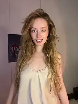 SunnyShiney from StripChat