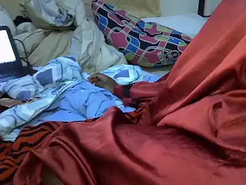 Freechat sweet18creamybigpussy on StripChat