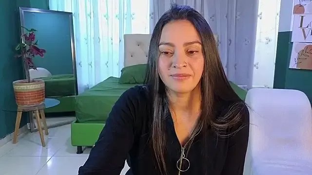 Private sweet_ahinara on StripChat