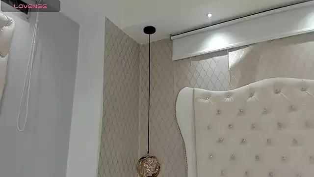 Sweet_Lucyy on StripChat 