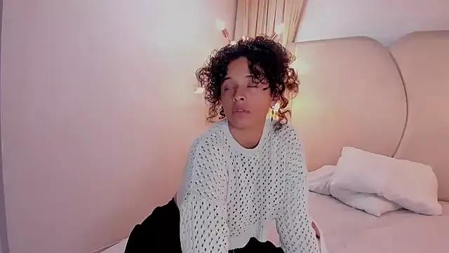 Sweet_Lucyy on StripChat 