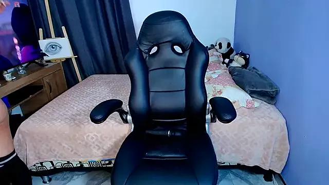 Freechat SweetIsabella_x on StripChat