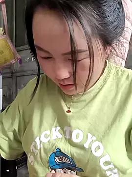 Sweetlove_77 on StripChat 