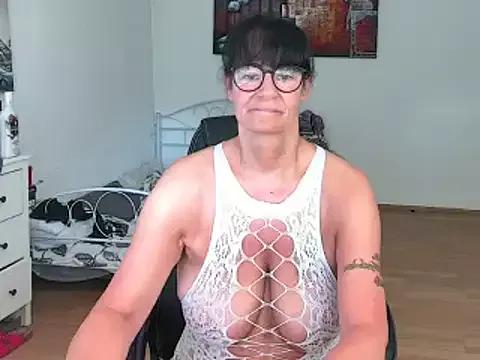 Sylly on StripChat 