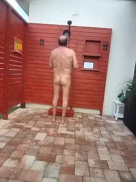 Freechat theclubist111 on StripChat