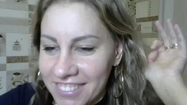 TherestlessKitty on StripChat 