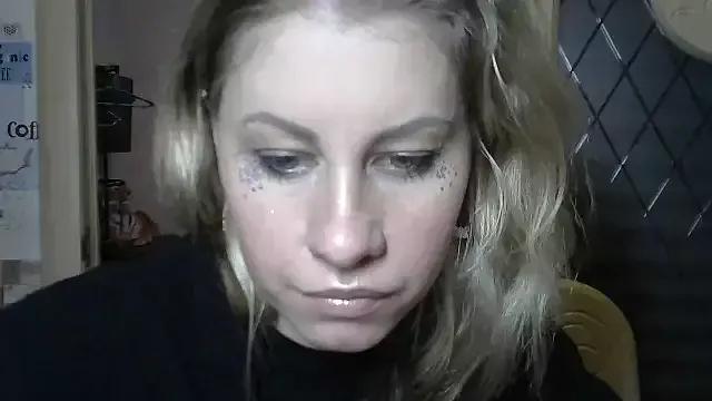 TherestlessKitty on StripChat 