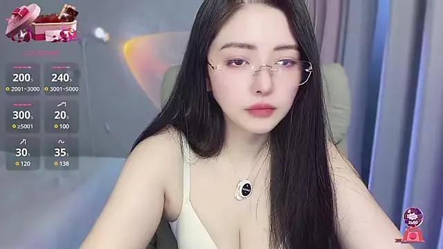 tiantian-8888 on StripChat 