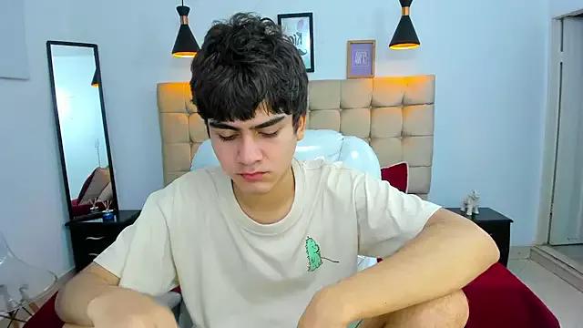 Tommy18__ on StripChat 