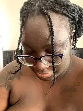 Toomuch_Squirt on StripChat 