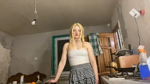 TuTimmer — Lick my finger + eye contact!