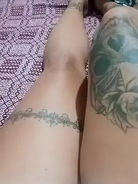 tutti2pbuzz from StripChat