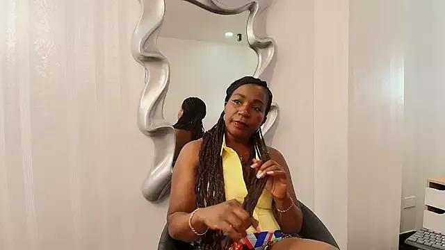 Tyra_Fox on StripChat 